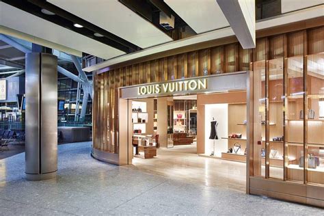 louis vuitton store heathrow.